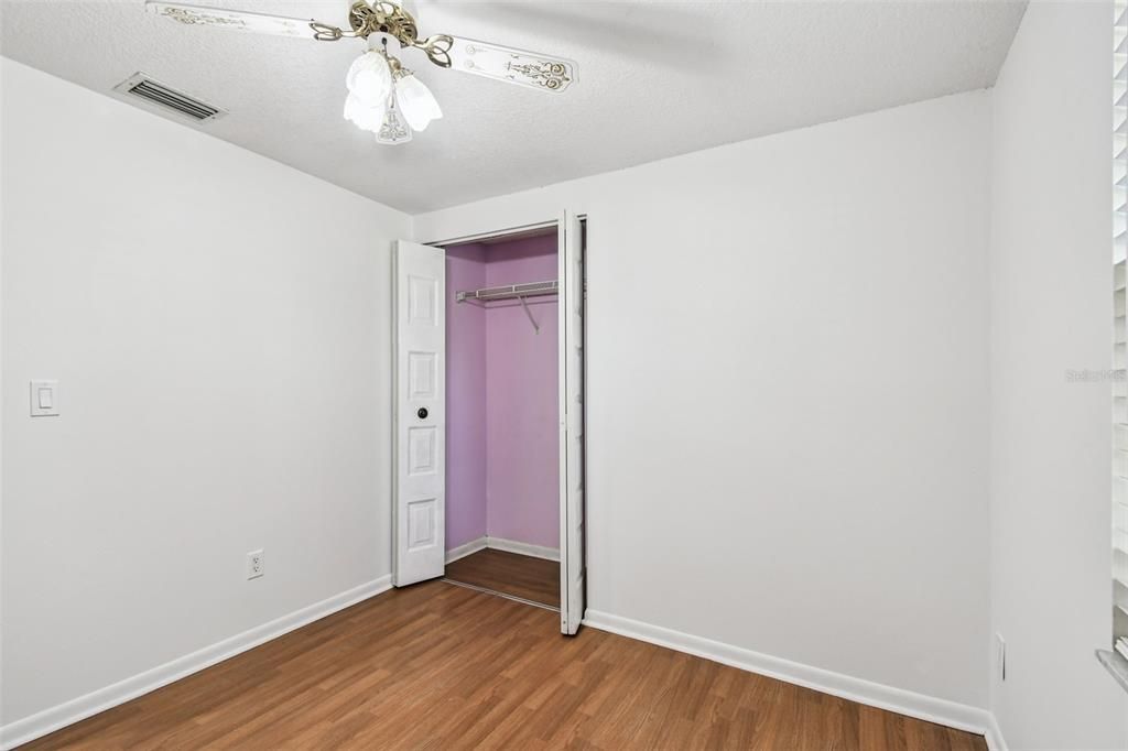 For Sale: $389,900 (5 beds, 3 baths, 1912 Square Feet)