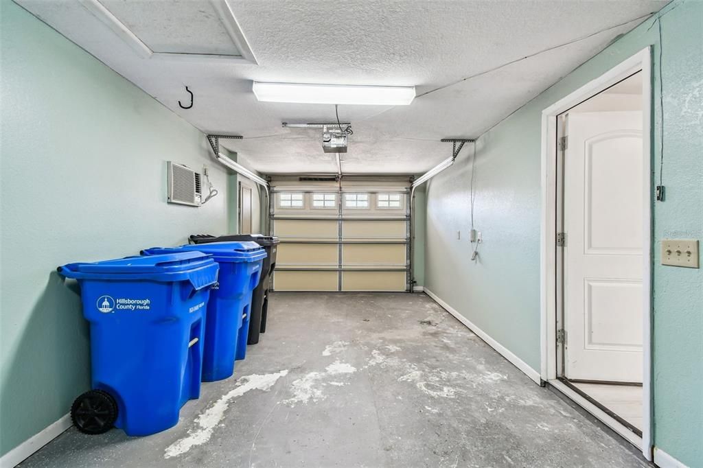 For Sale: $389,900 (5 beds, 3 baths, 1912 Square Feet)