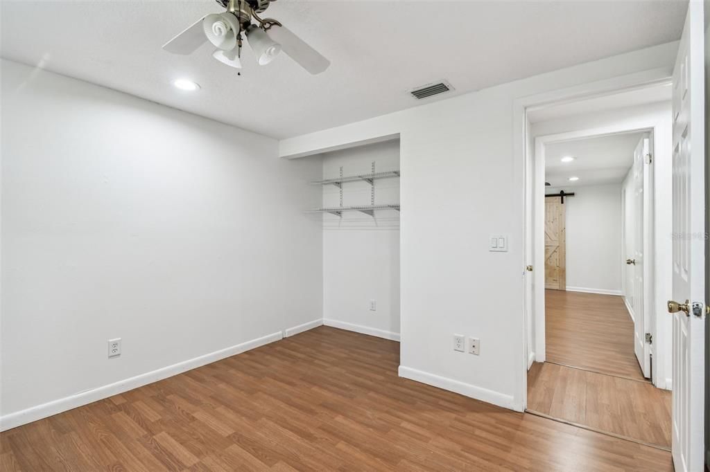 For Sale: $389,900 (5 beds, 3 baths, 1912 Square Feet)