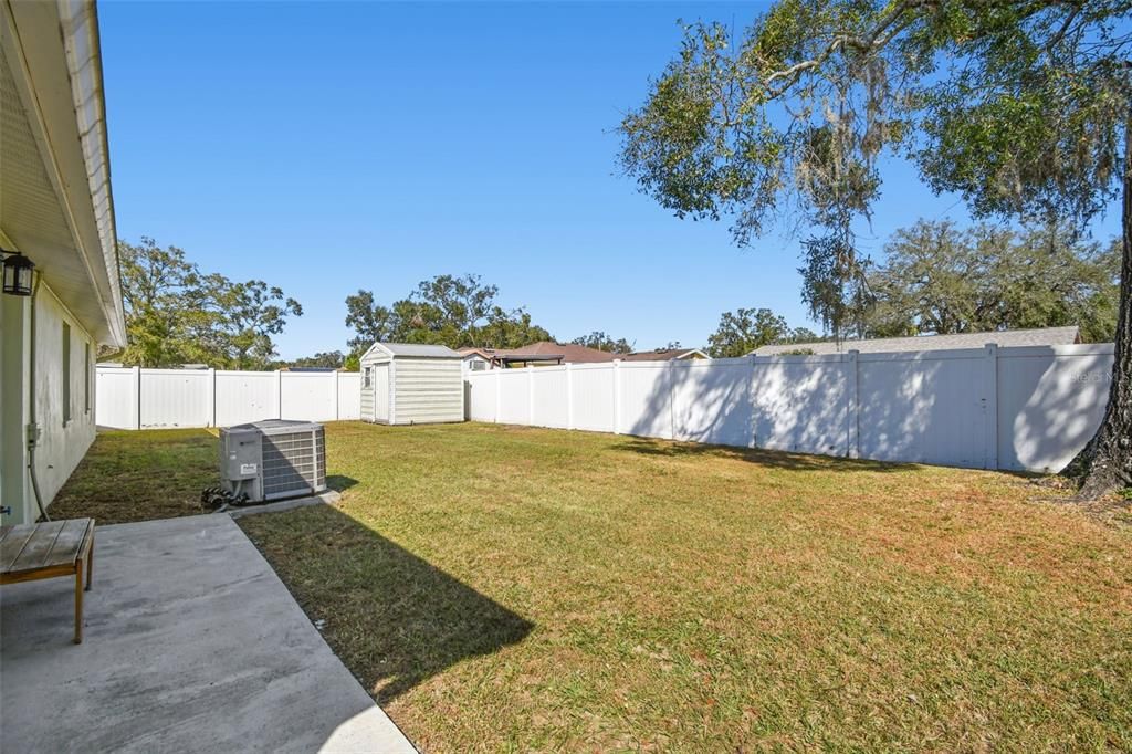 For Sale: $389,900 (5 beds, 3 baths, 1912 Square Feet)