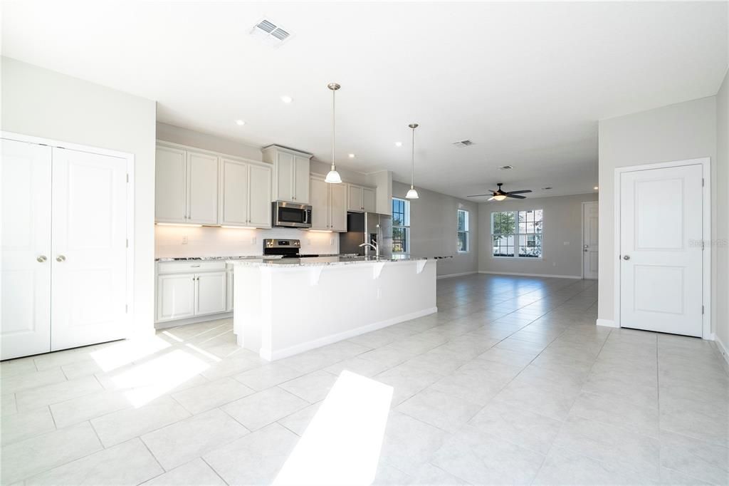 待售: $440,000 (3 贝兹, 2 浴室, 1714 平方英尺)