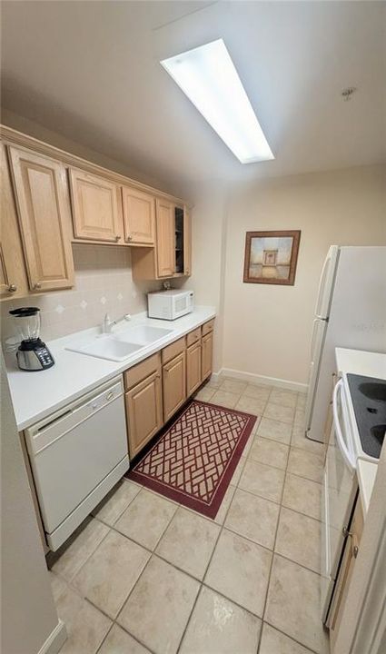 For Rent: $2,900 (2 beds, 2 baths, 1180 Square Feet)