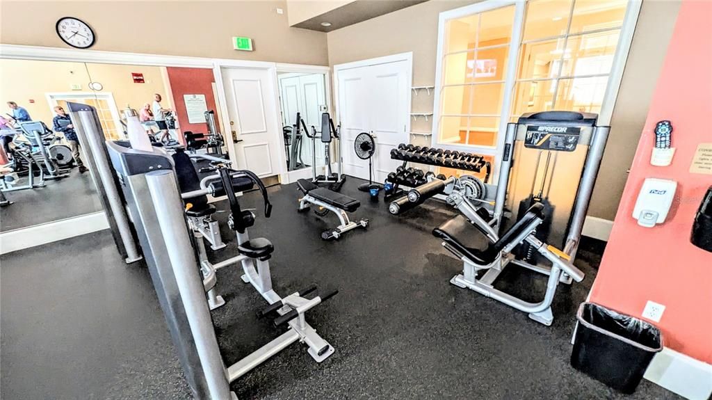 For Rent: $2,900 (2 beds, 2 baths, 1180 Square Feet)