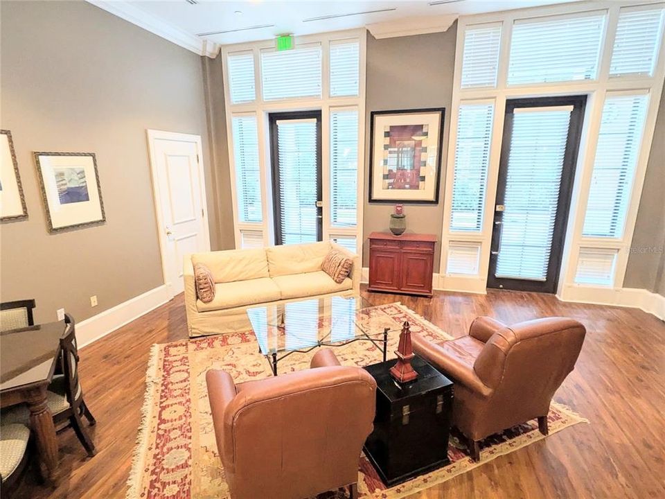 For Rent: $2,900 (2 beds, 2 baths, 1180 Square Feet)