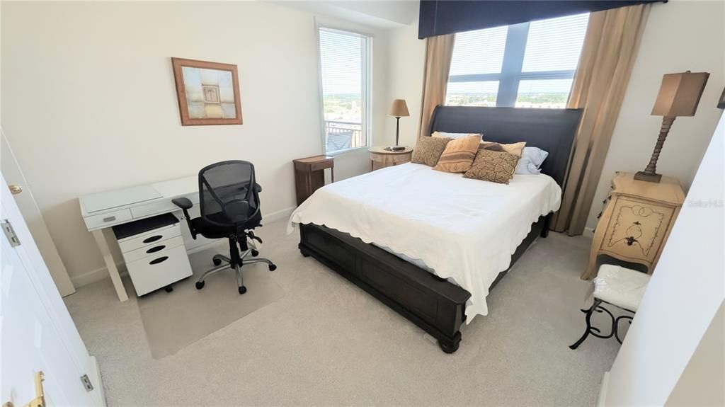 For Rent: $2,900 (2 beds, 2 baths, 1180 Square Feet)