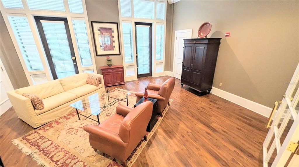 For Rent: $2,900 (2 beds, 2 baths, 1180 Square Feet)