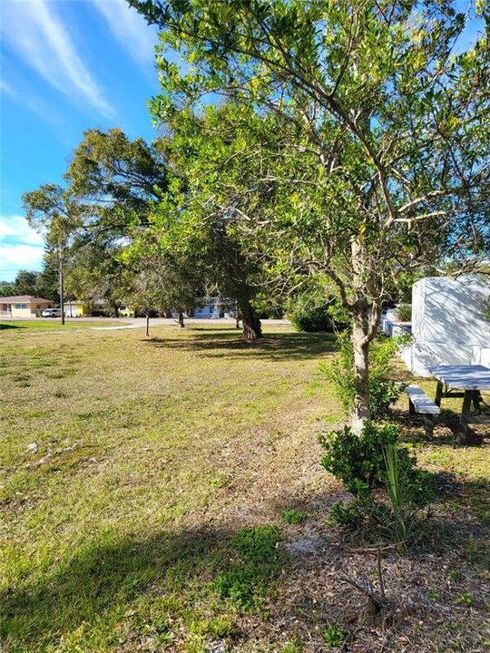 For Sale: $798,000 (0.40 acres)