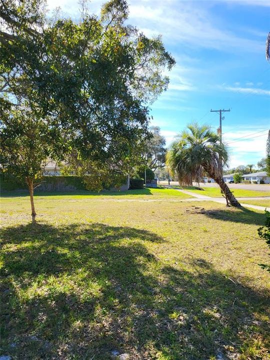 For Sale: $798,000 (0.40 acres)