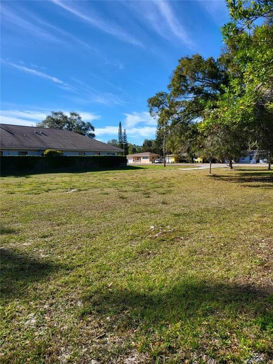 For Sale: $798,000 (0.40 acres)