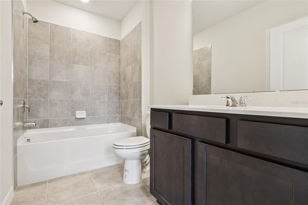 出租: $2,290 (4 贝兹, 3 浴室, 2341 平方英尺)