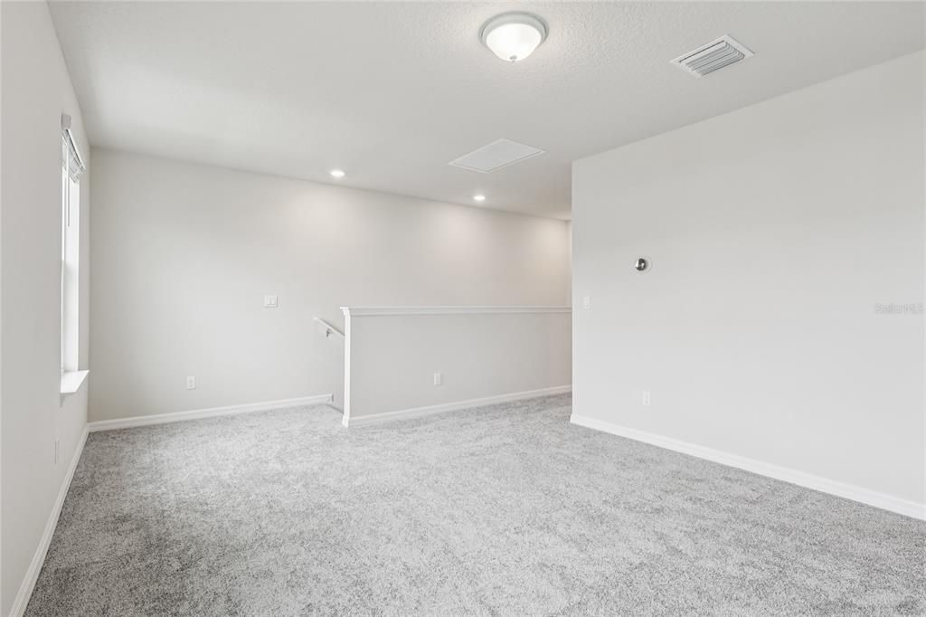 出租: $2,290 (4 贝兹, 3 浴室, 2341 平方英尺)