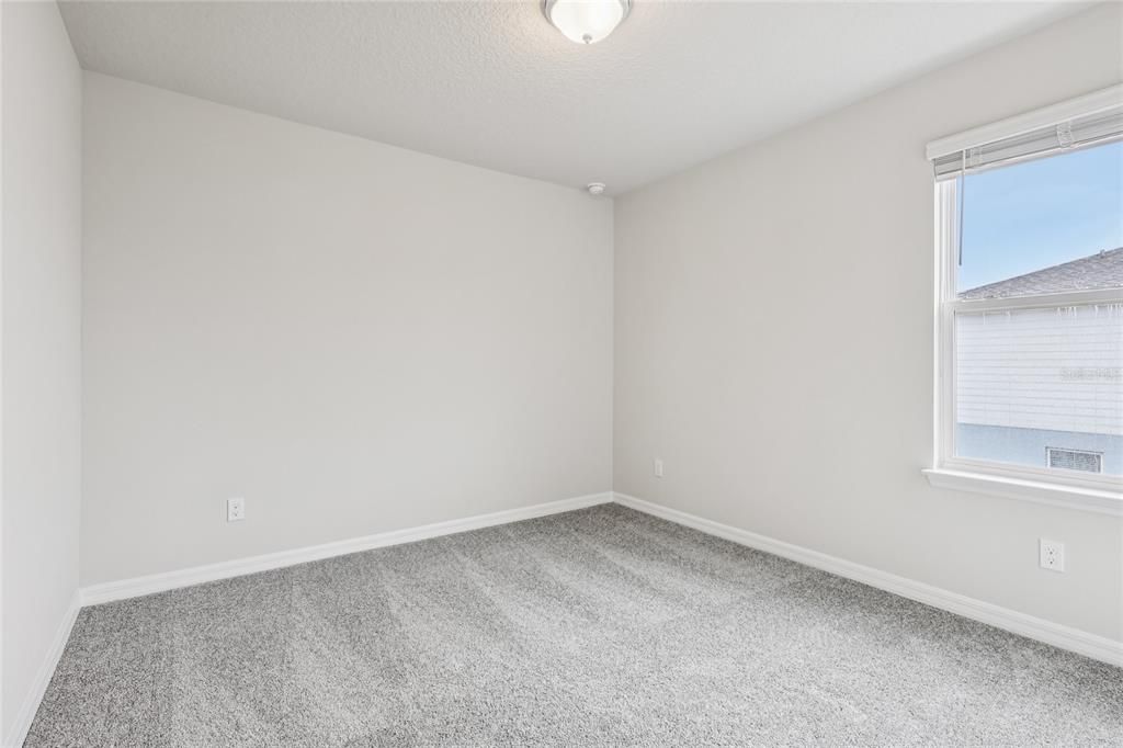 出租: $2,290 (4 贝兹, 3 浴室, 2341 平方英尺)