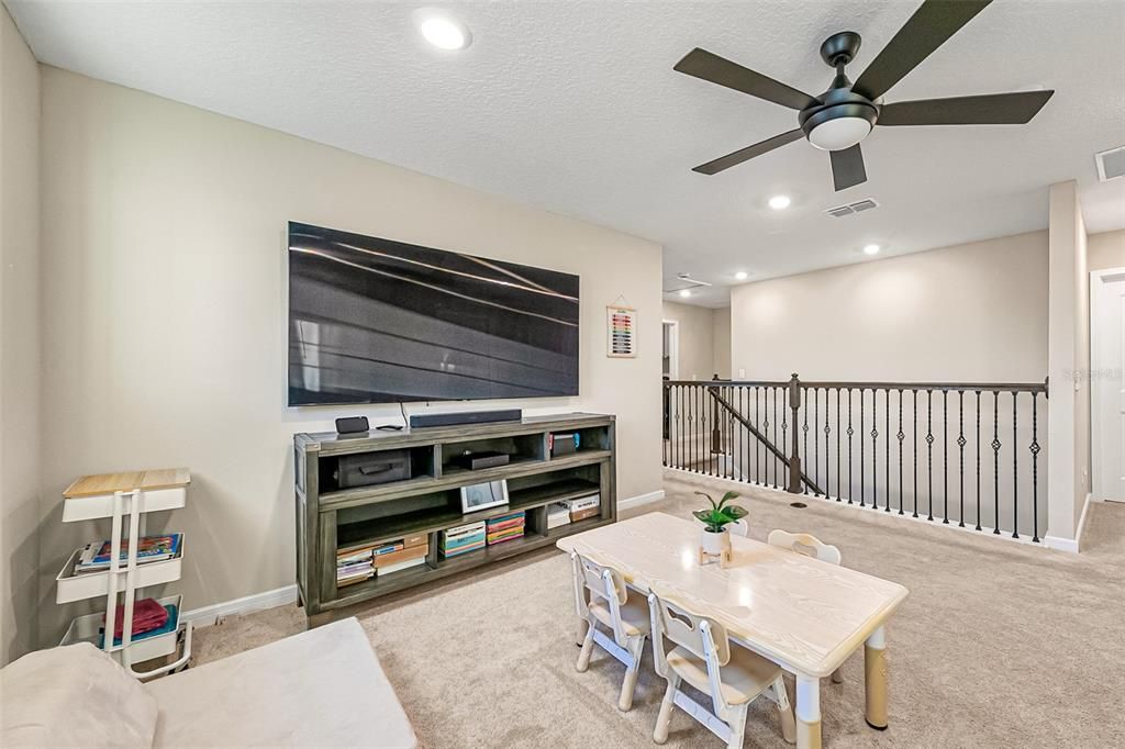 待售: $495,000 (5 贝兹, 3 浴室, 2420 平方英尺)