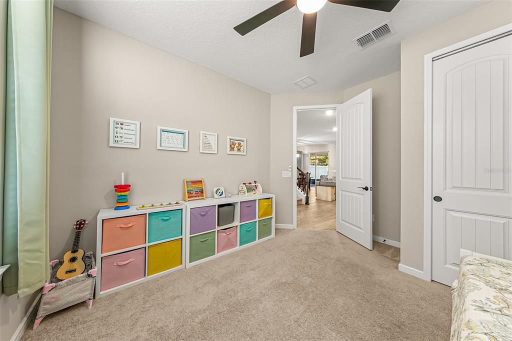 待售: $495,000 (5 贝兹, 3 浴室, 2420 平方英尺)