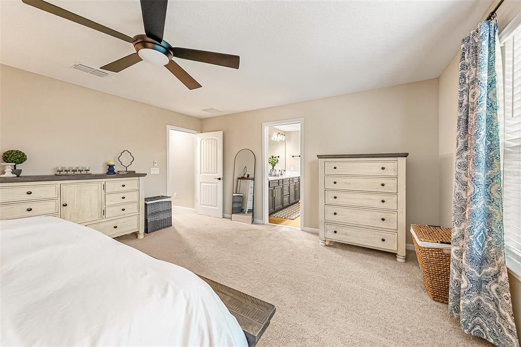 待售: $495,000 (5 贝兹, 3 浴室, 2420 平方英尺)