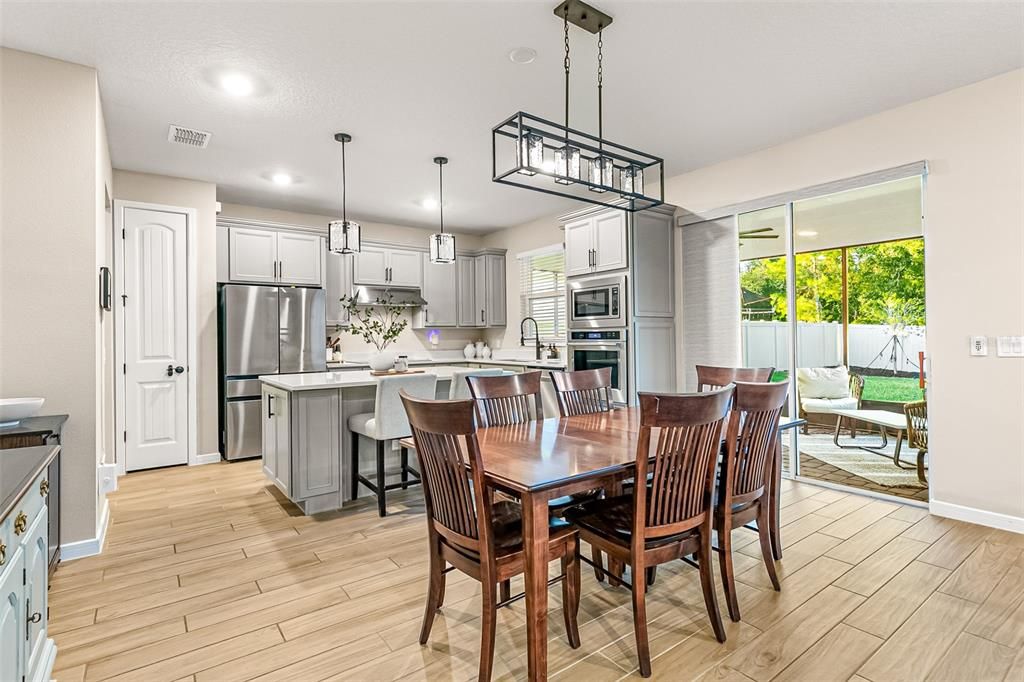 待售: $495,000 (5 贝兹, 3 浴室, 2420 平方英尺)