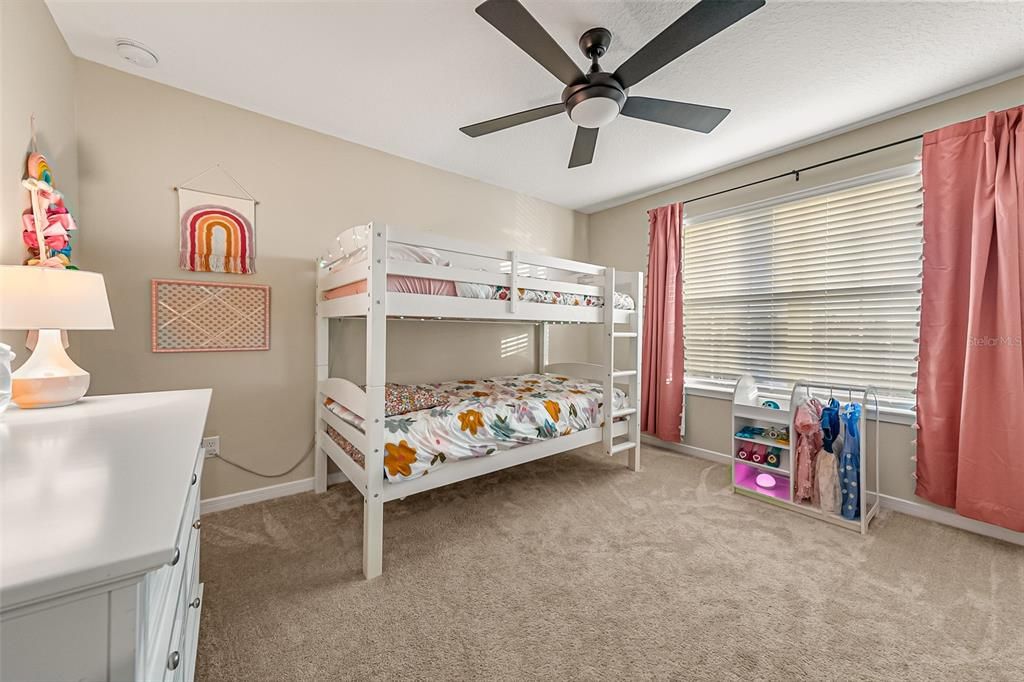 待售: $495,000 (5 贝兹, 3 浴室, 2420 平方英尺)