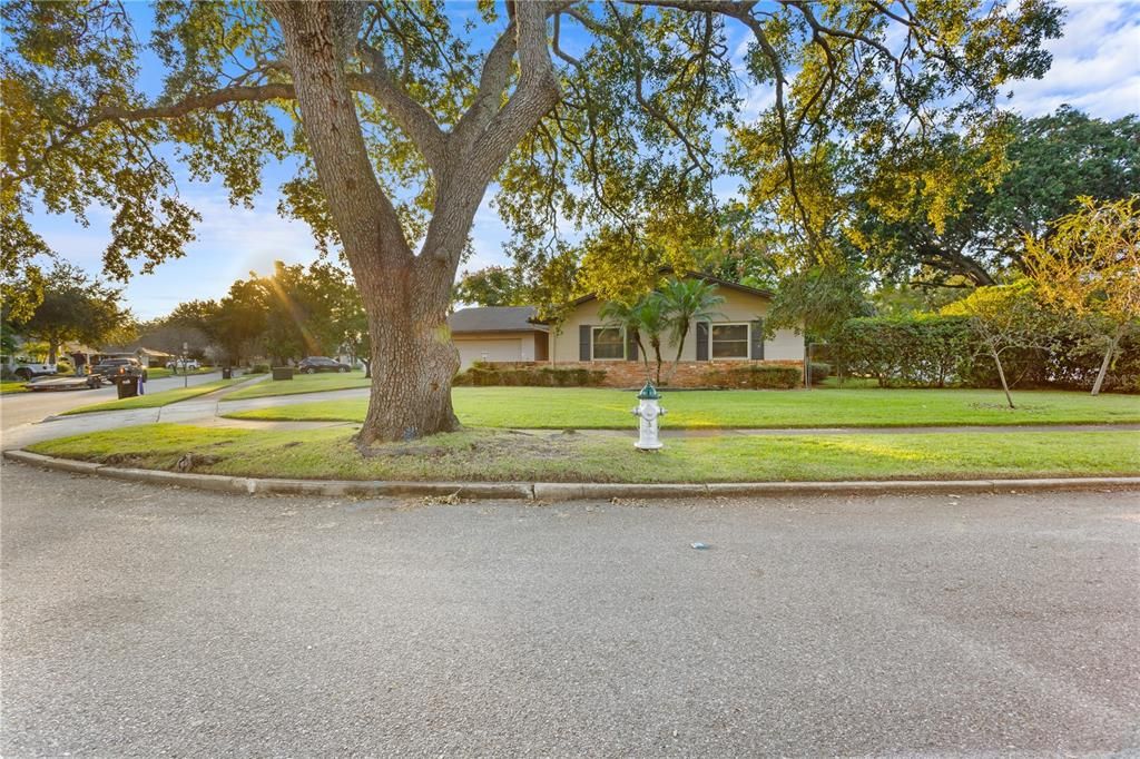 Active With Contract: $439,000 (3 beds, 2 baths, 1661 Square Feet)