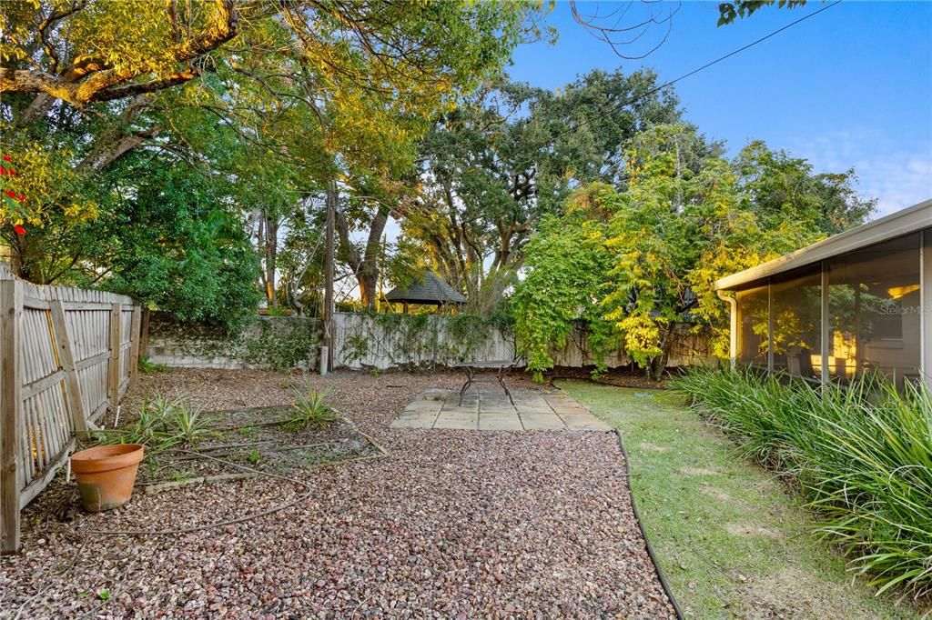 Active With Contract: $439,000 (3 beds, 2 baths, 1661 Square Feet)