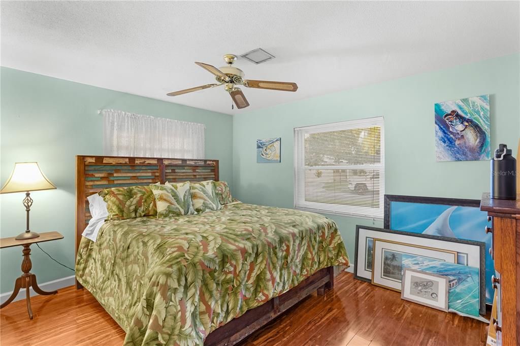 Active With Contract: $439,000 (3 beds, 2 baths, 1661 Square Feet)