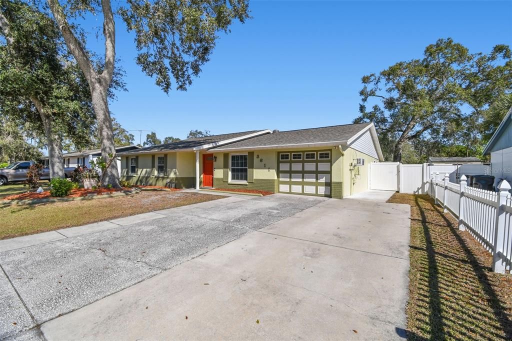 For Sale: $389,900 (0 beds, 0 baths, 1912 Square Feet)