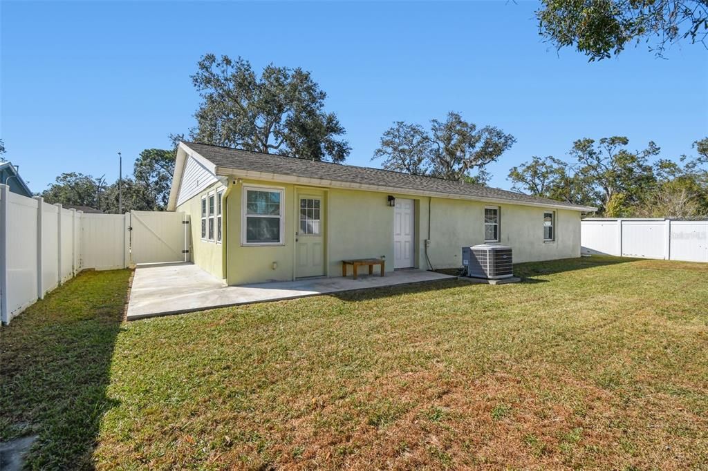 For Sale: $389,900 (0 beds, 0 baths, 1912 Square Feet)