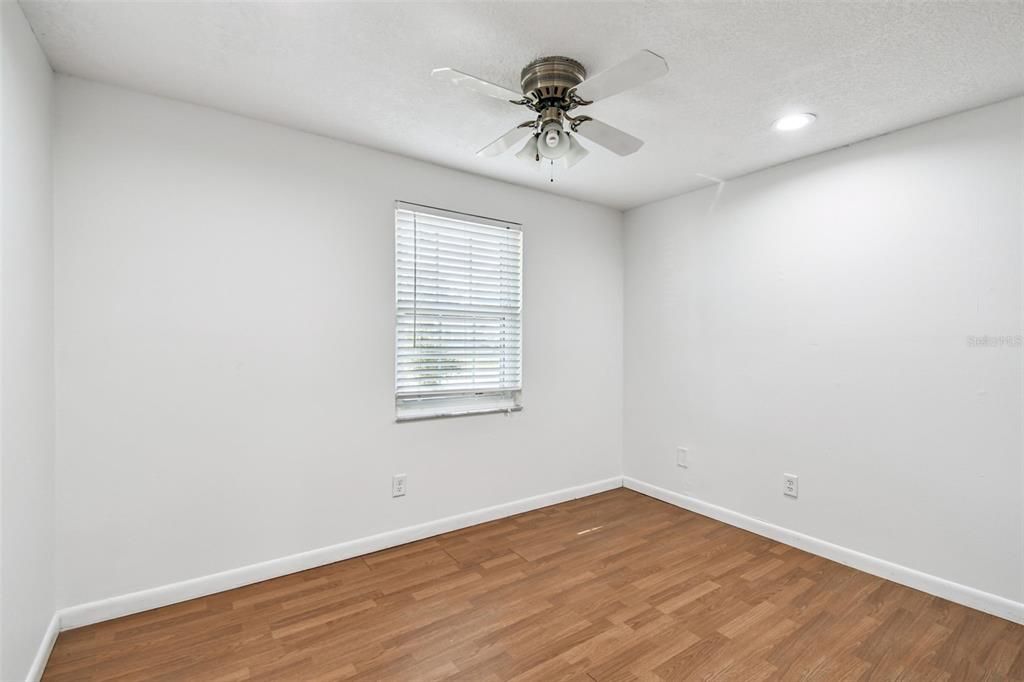 For Sale: $389,900 (0 beds, 0 baths, 1912 Square Feet)