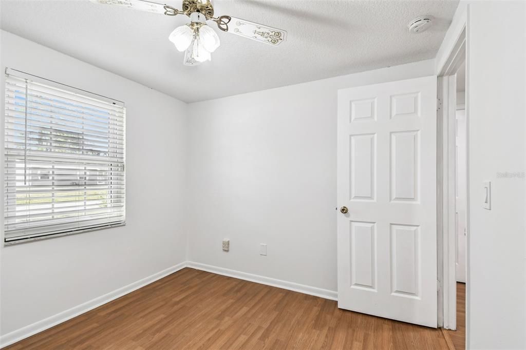 For Sale: $389,900 (0 beds, 0 baths, 1912 Square Feet)