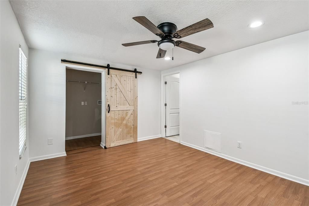 For Sale: $389,900 (0 beds, 0 baths, 1912 Square Feet)