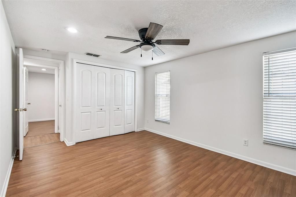 For Sale: $389,900 (0 beds, 0 baths, 1912 Square Feet)