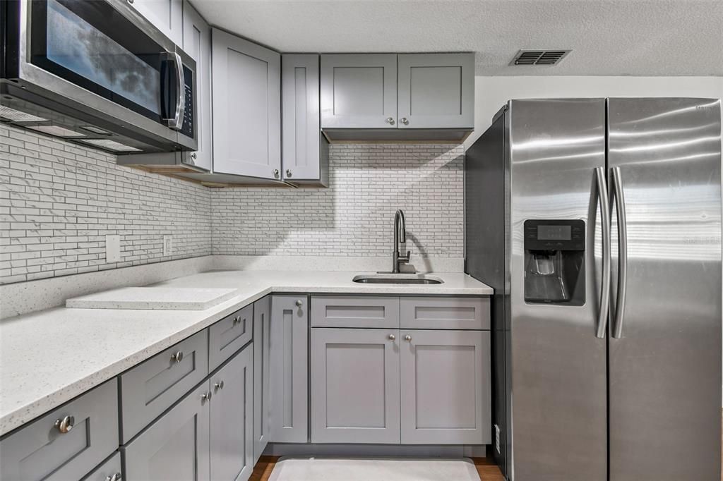 For Sale: $389,900 (0 beds, 0 baths, 1912 Square Feet)