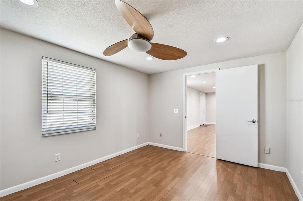 For Sale: $389,900 (0 beds, 0 baths, 1912 Square Feet)