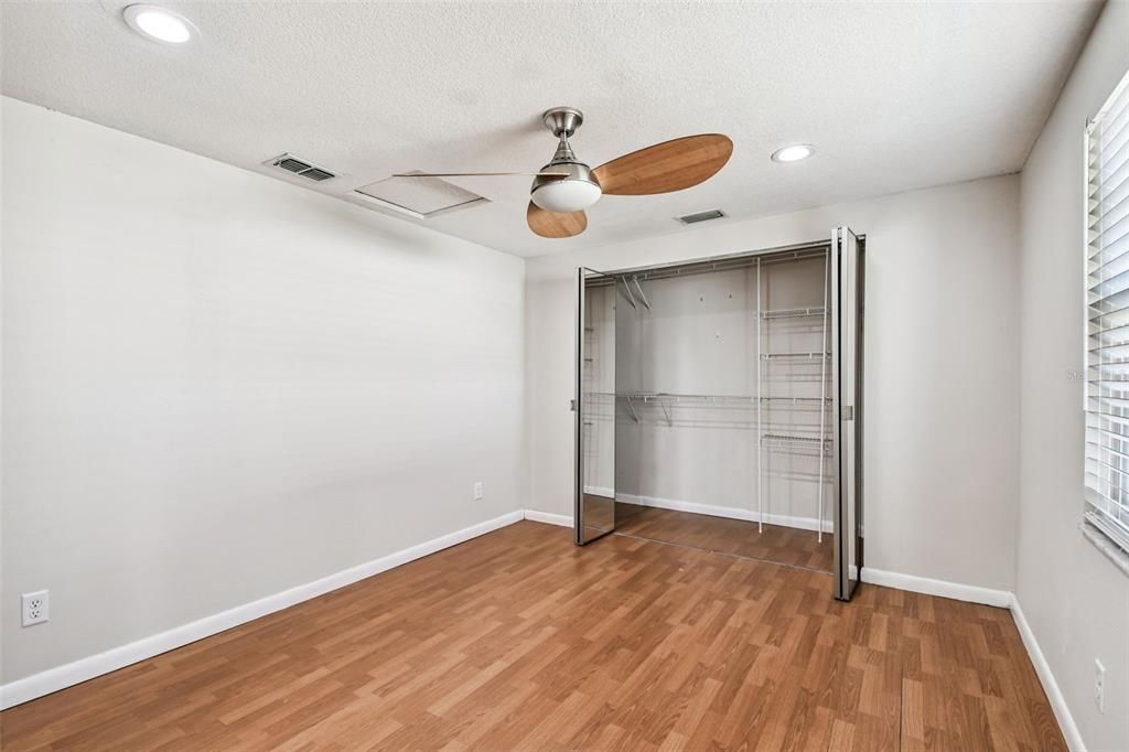 For Sale: $389,900 (0 beds, 0 baths, 1912 Square Feet)