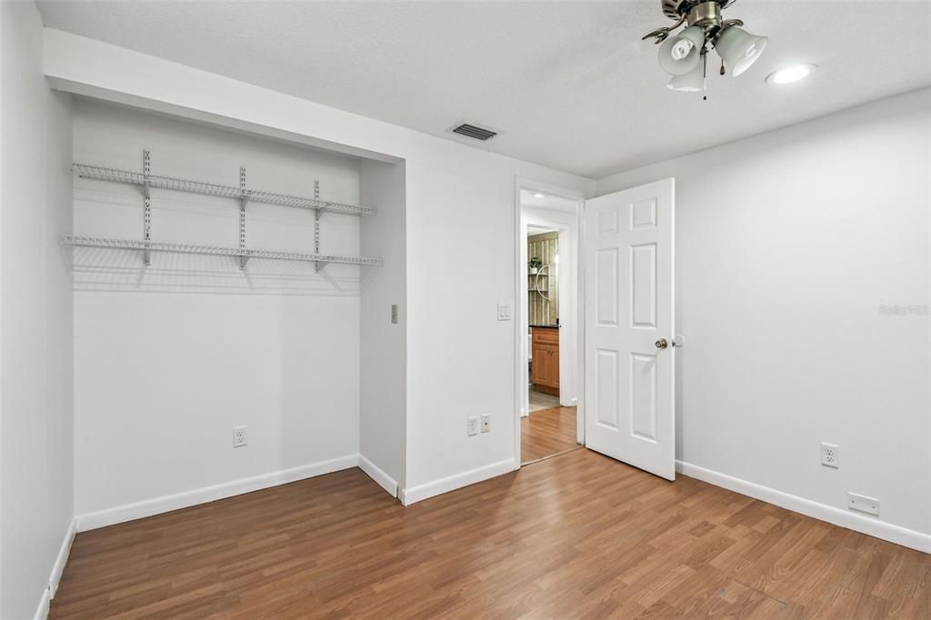 For Sale: $389,900 (0 beds, 0 baths, 1912 Square Feet)