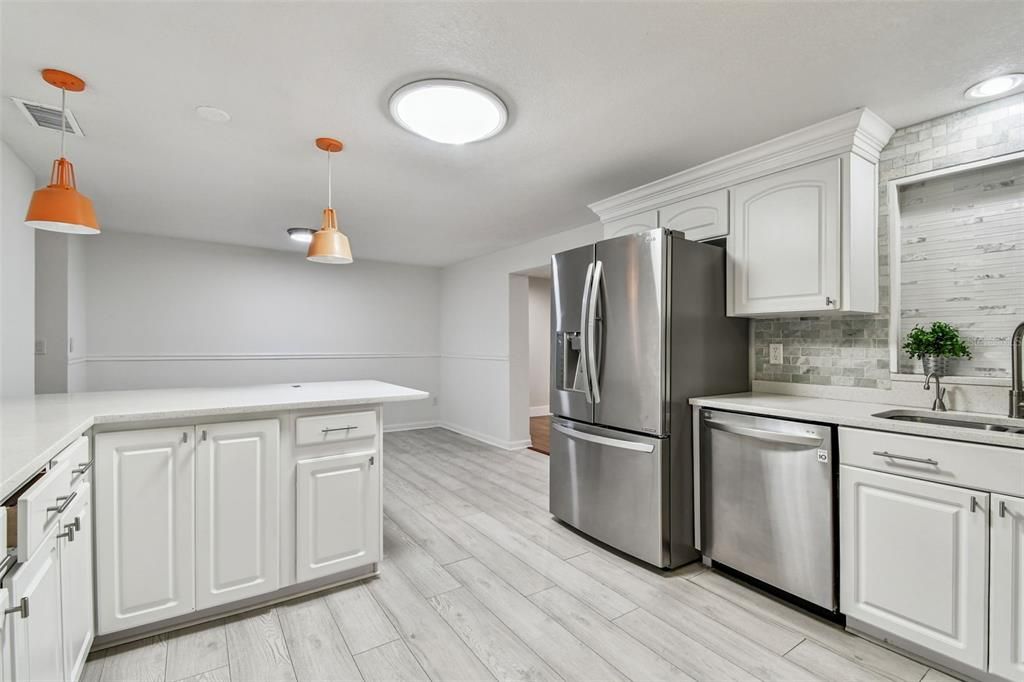 For Sale: $389,900 (0 beds, 0 baths, 1912 Square Feet)