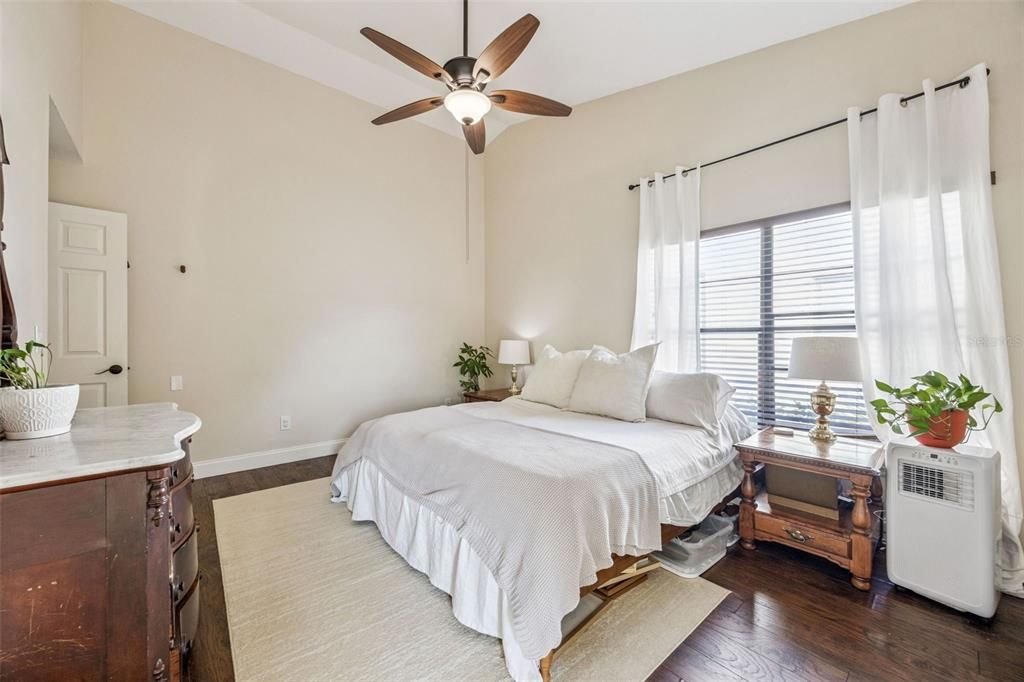 Activo con contrato: $339,000 (2 camas, 2 baños, 1160 Pies cuadrados)