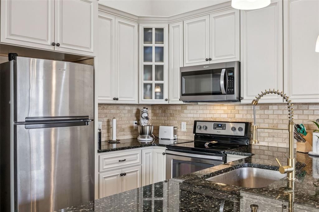 Activo con contrato: $339,000 (2 camas, 2 baños, 1160 Pies cuadrados)