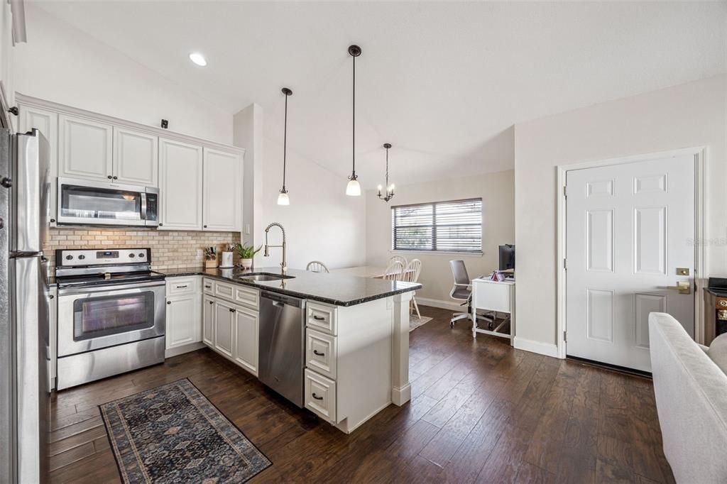 Activo con contrato: $339,000 (2 camas, 2 baños, 1160 Pies cuadrados)