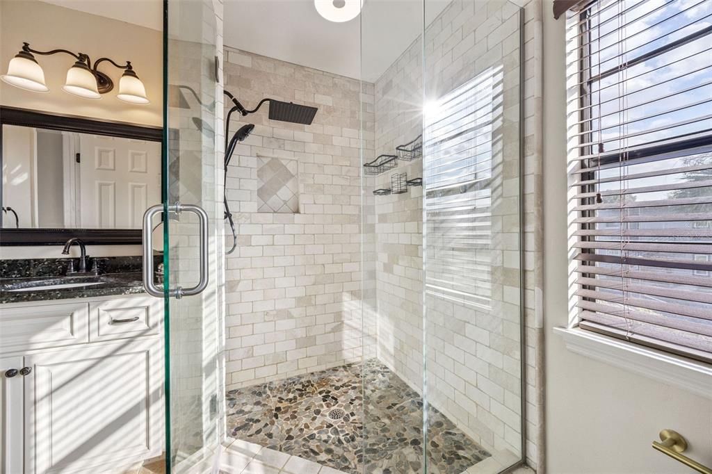 Activo con contrato: $339,000 (2 camas, 2 baños, 1160 Pies cuadrados)