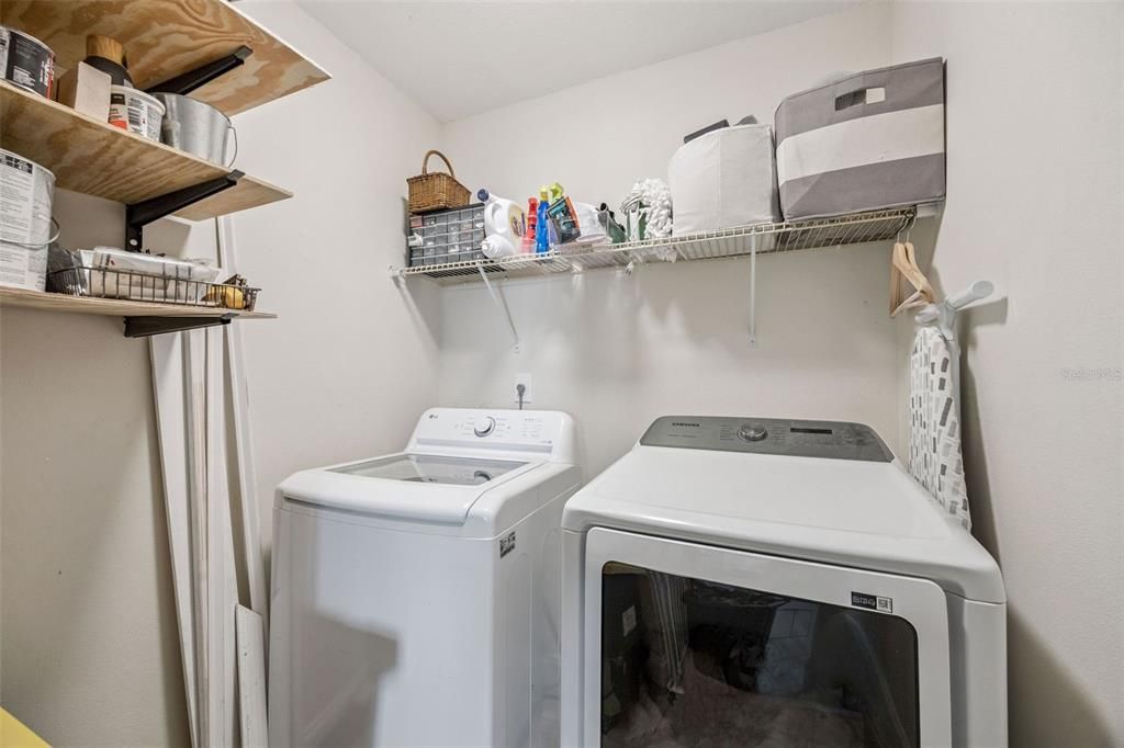 Activo con contrato: $339,000 (2 camas, 2 baños, 1160 Pies cuadrados)