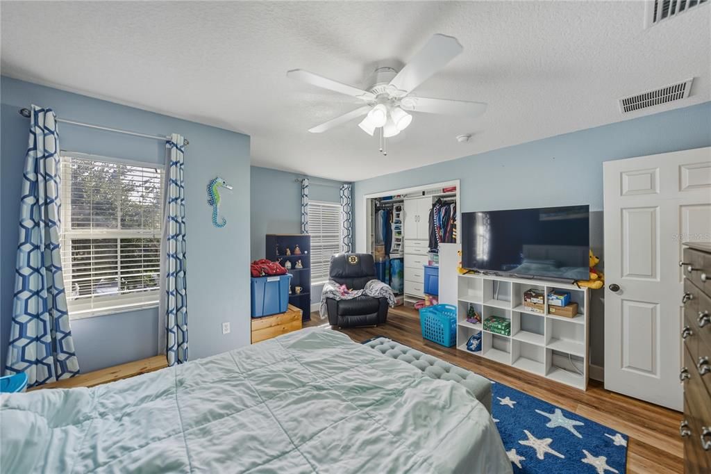 待售: $290,000 (3 贝兹, 2 浴室, 1640 平方英尺)