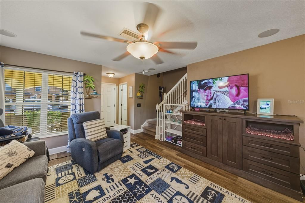 待售: $290,000 (3 贝兹, 2 浴室, 1640 平方英尺)