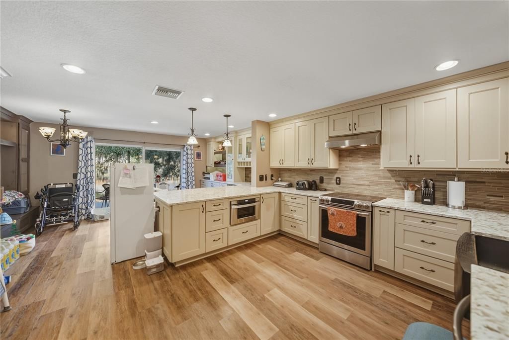 待售: $290,000 (3 贝兹, 2 浴室, 1640 平方英尺)