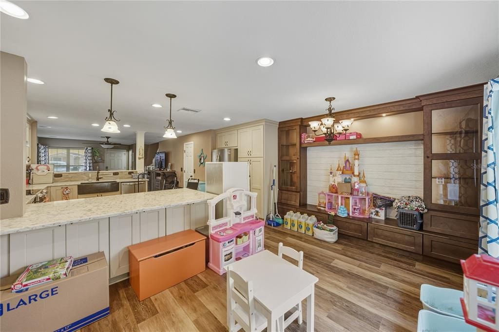 待售: $290,000 (3 贝兹, 2 浴室, 1640 平方英尺)