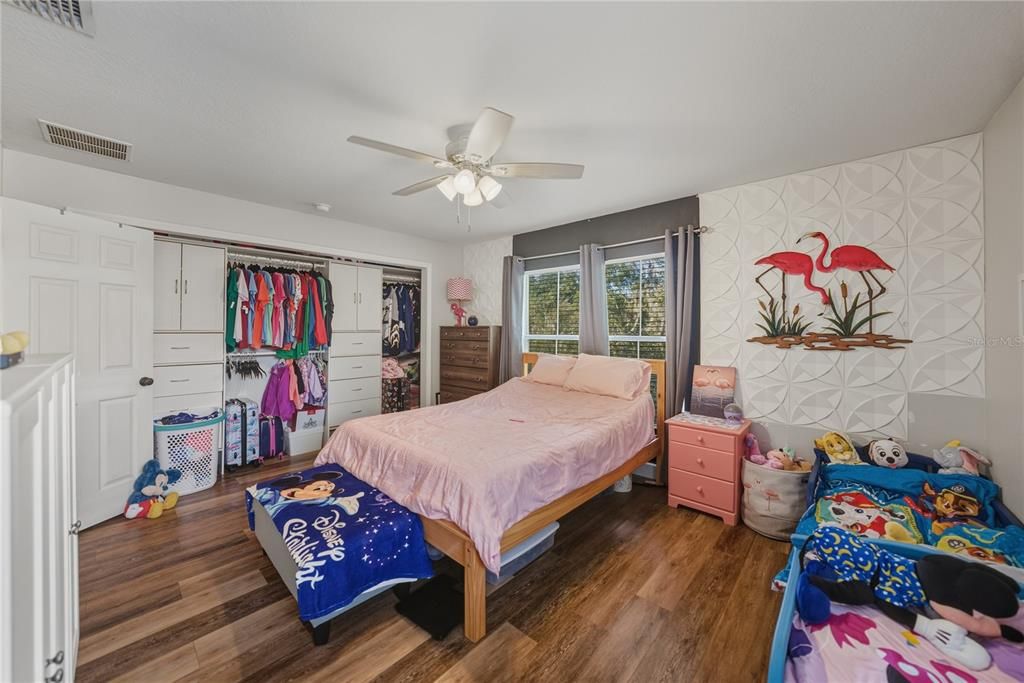 待售: $290,000 (3 贝兹, 2 浴室, 1640 平方英尺)