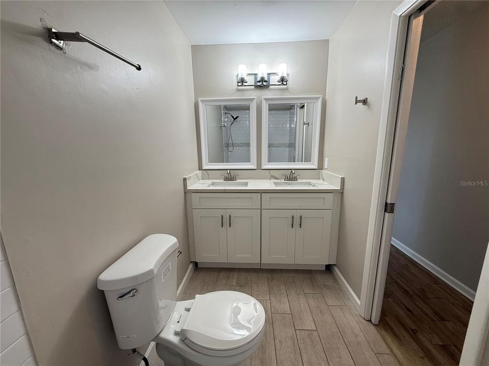 待售: $515,000 (4 贝兹, 3 浴室, 2400 平方英尺)