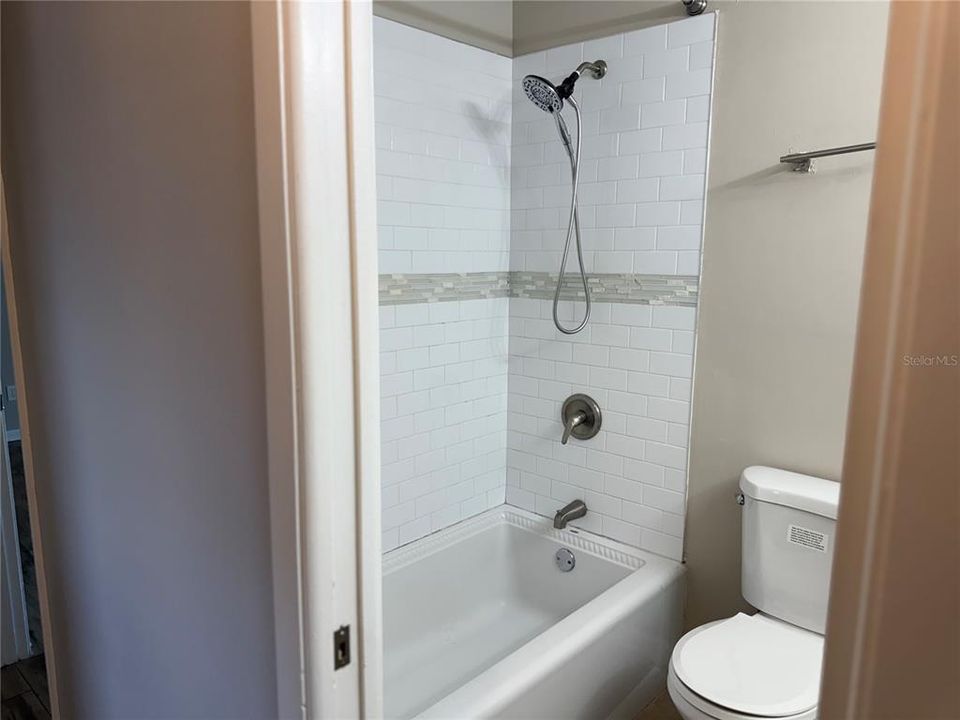 待售: $515,000 (4 贝兹, 3 浴室, 2400 平方英尺)