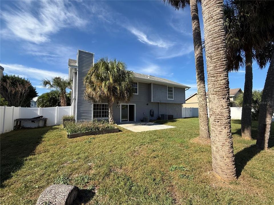 待售: $515,000 (4 贝兹, 3 浴室, 2400 平方英尺)