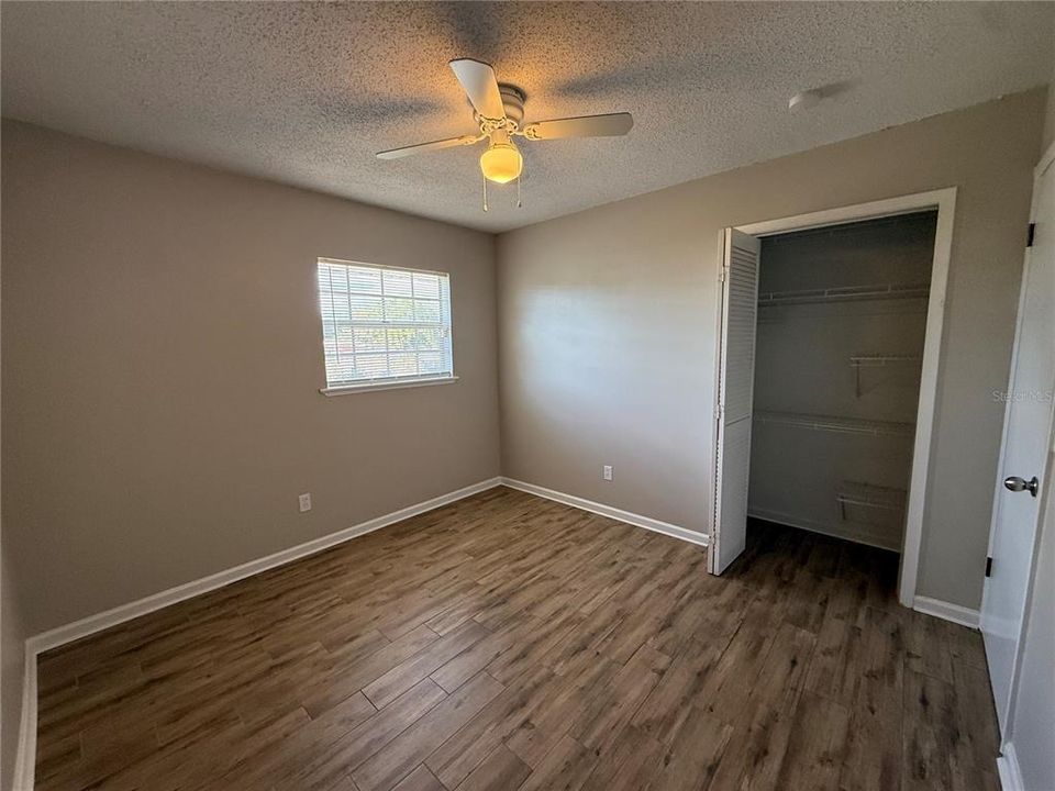 待售: $515,000 (4 贝兹, 3 浴室, 2400 平方英尺)