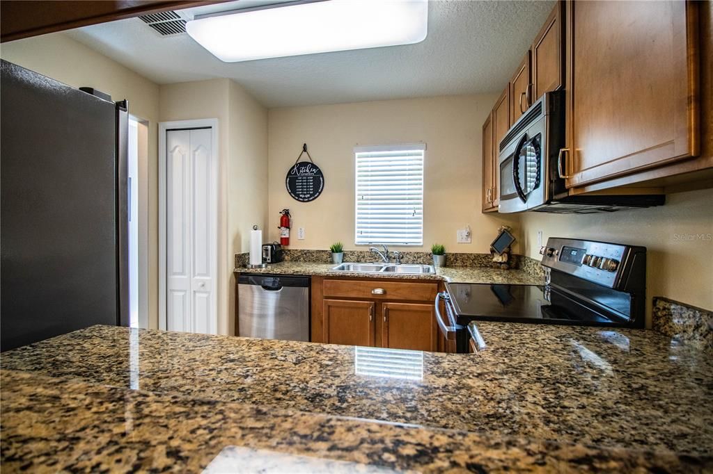 В аренду: $1,550 (2 спален, 2 ванн, 1496 Квадратных фут)